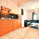 Aparthotel Tas *